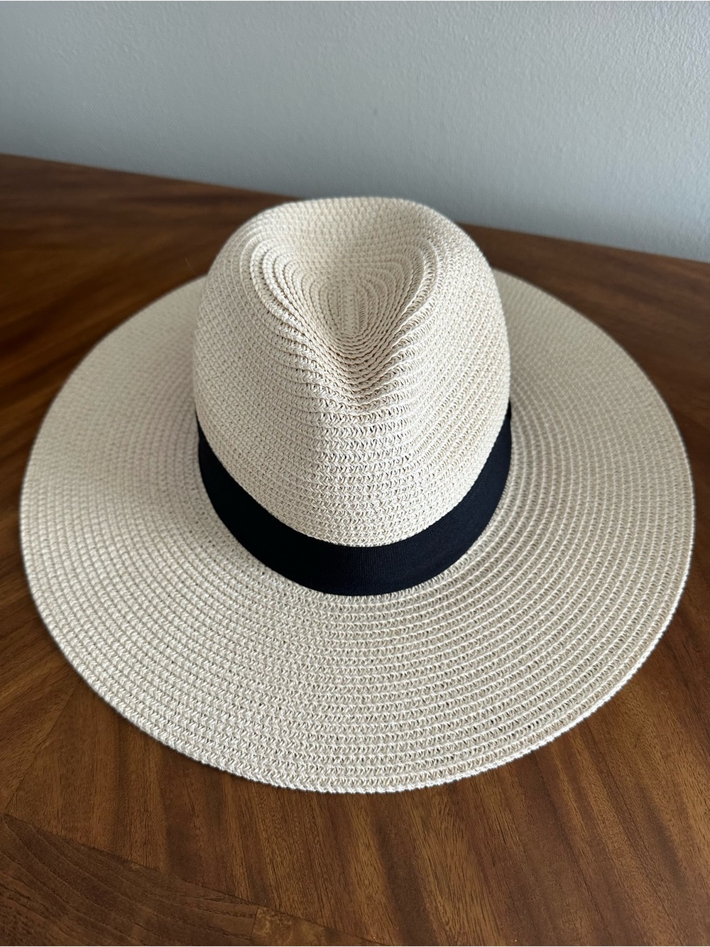 OLD NAVY Wide Brim Straw Panama Sun Hat with Black Band